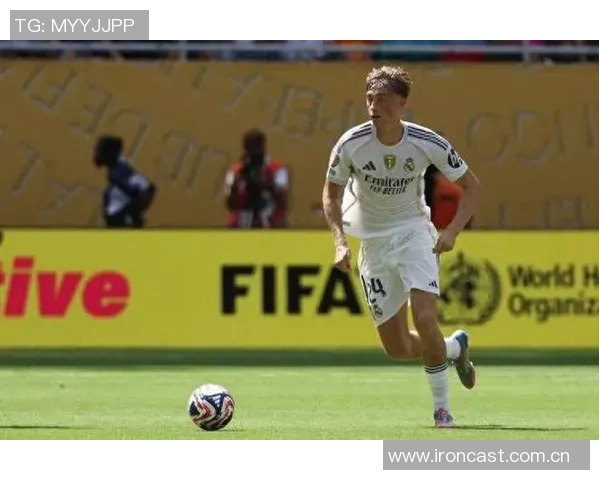 皇马后卫赫伊森因左腿比目鱼肌受伤预计缺阵一到两周