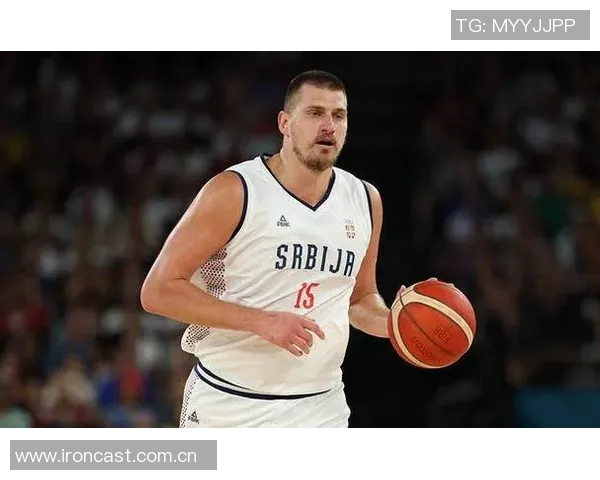 约基奇半场表现抢眼但失误频繁14分4板4助5次失误影响球队节奏