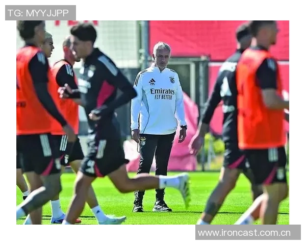 德媒报道本菲卡多名球员感染病毒但仍需满足人数要求才能推迟比赛