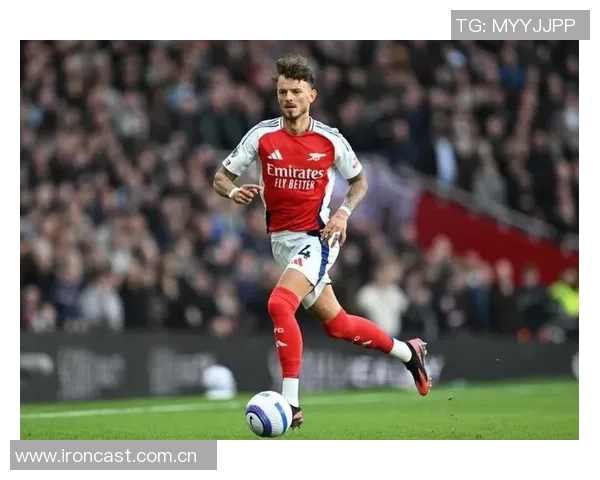 阿森纳祝贺传奇球员亚当斯59岁生日回顾669场比赛与48个进球的辉煌历程