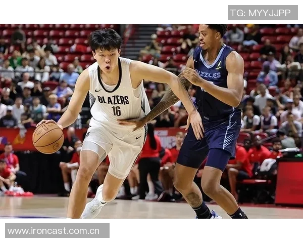 杨瀚森感受世界顶尖运动员的震撼瞬间仿佛置身于虚拟游戏中