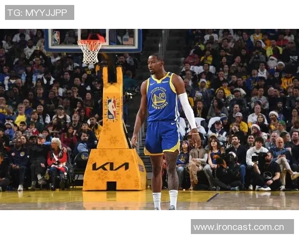 科尔期待霍福德与库明加联手小库打四号位伙夫打五号位搭配射手将极具观赏性