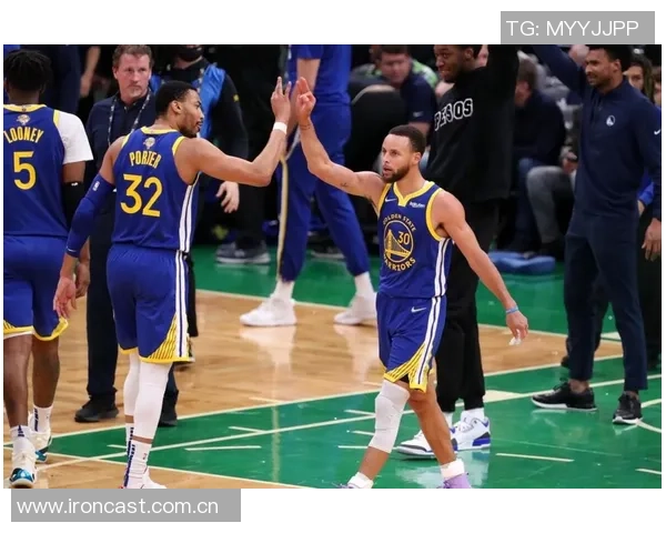 库里对黄蜂防守的看法引发热议反映出他的影响力与篮球理念的碰撞