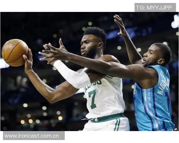 欧文引用歌词激励球队:逆境来临时你们是否依然坚定支持我们 欧文引用歌词激励球队:逆境来临时你们是否依然坚定支持我们