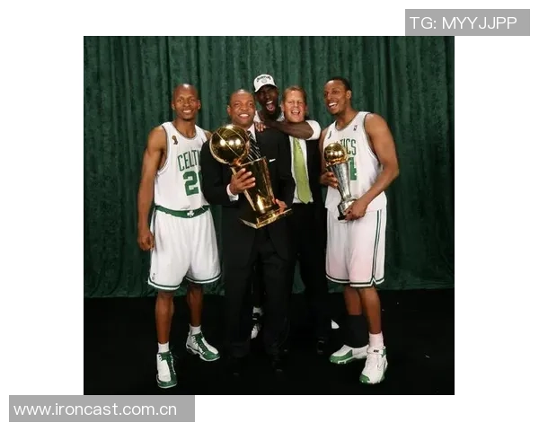 皮尔斯揭秘科比情绪波动全明星赛上对绿军夺冠心结难解 皮尔斯揭秘科比情绪波动全明星赛上对绿军夺冠心结难解