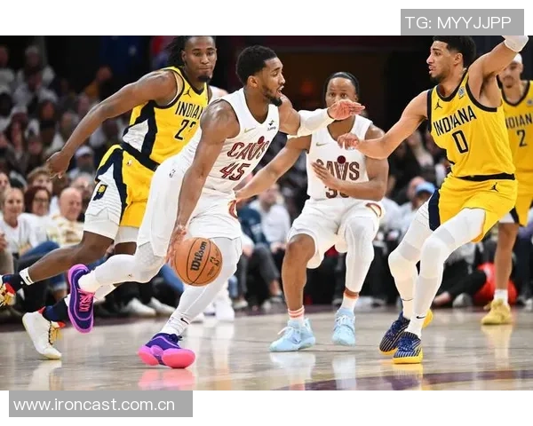 千胜即将到来步行者半场领先骑士内史密斯表现出色米切尔缺阵影响比赛走势