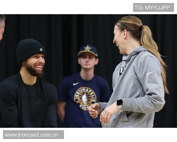 库里谈约内斯库的职业生涯称与她有深厚渊源并持续关注