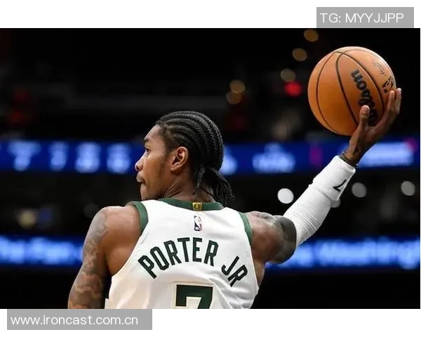 小迈克尔波特半场表现出色8中4得10分三分球两投全中助球队争胜