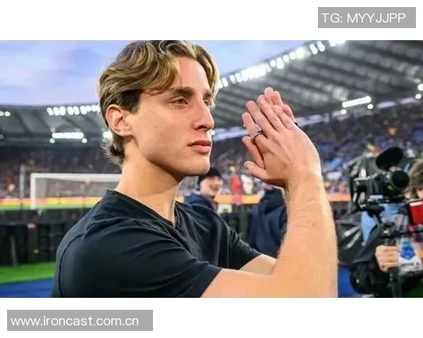 沃特福德宣布意大利中场博维加盟并透露其植入心脏除颤器的健康状况